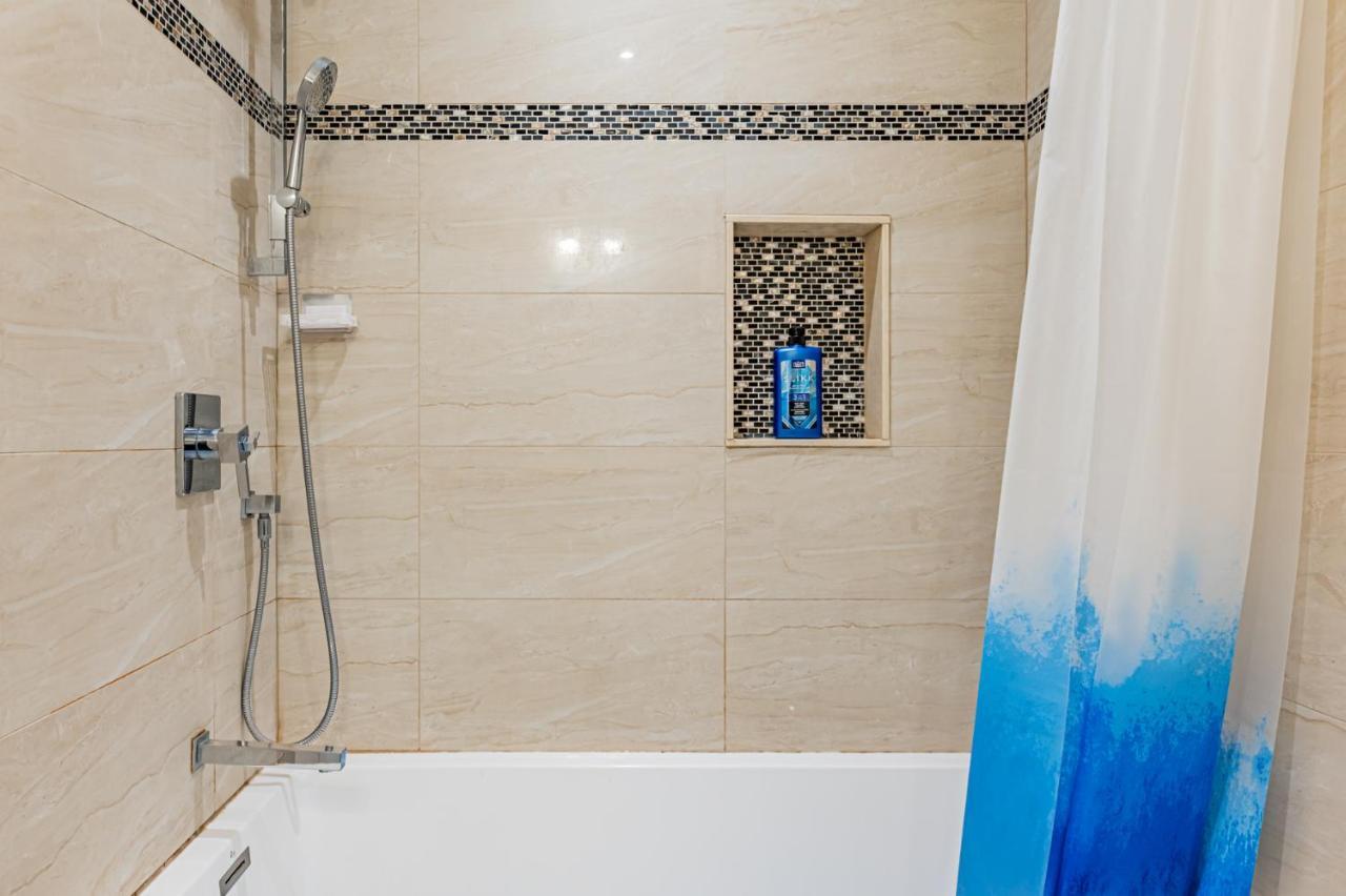 تورونتو Beautiful Property In Downtown Core Close To Subway Station! المظهر الخارجي الصورة